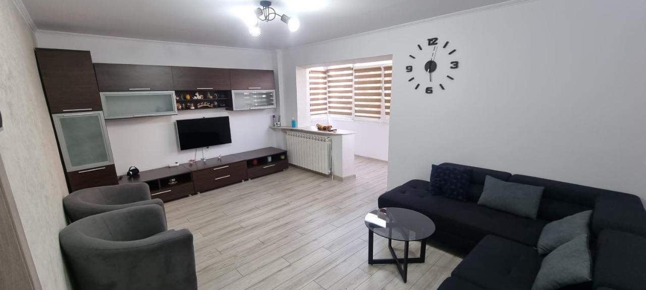Râmnicu Vâlcea Ilona Apartament 3 Camere מראה חיצוני תמונה