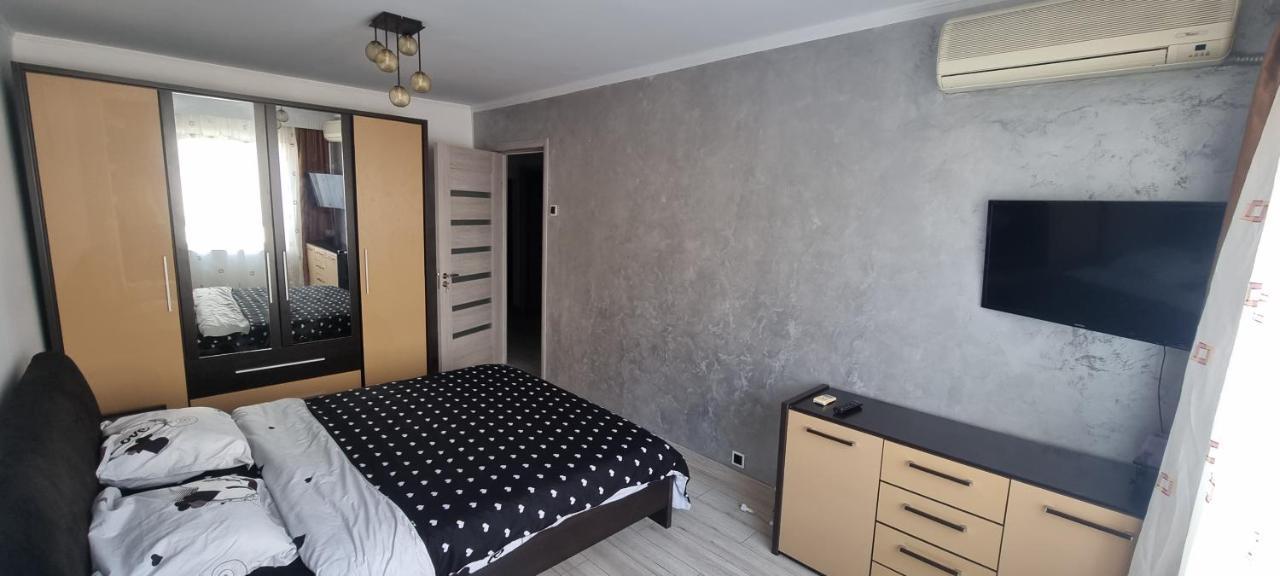Râmnicu Vâlcea Ilona Apartament 3 Camere מראה חיצוני תמונה